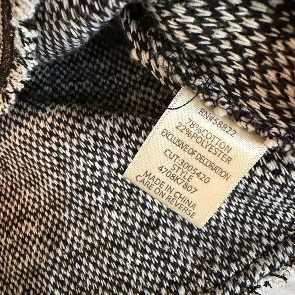 Max Studio Black & White Tweed Camisole with Frayed Trim - Picture 4 of 9